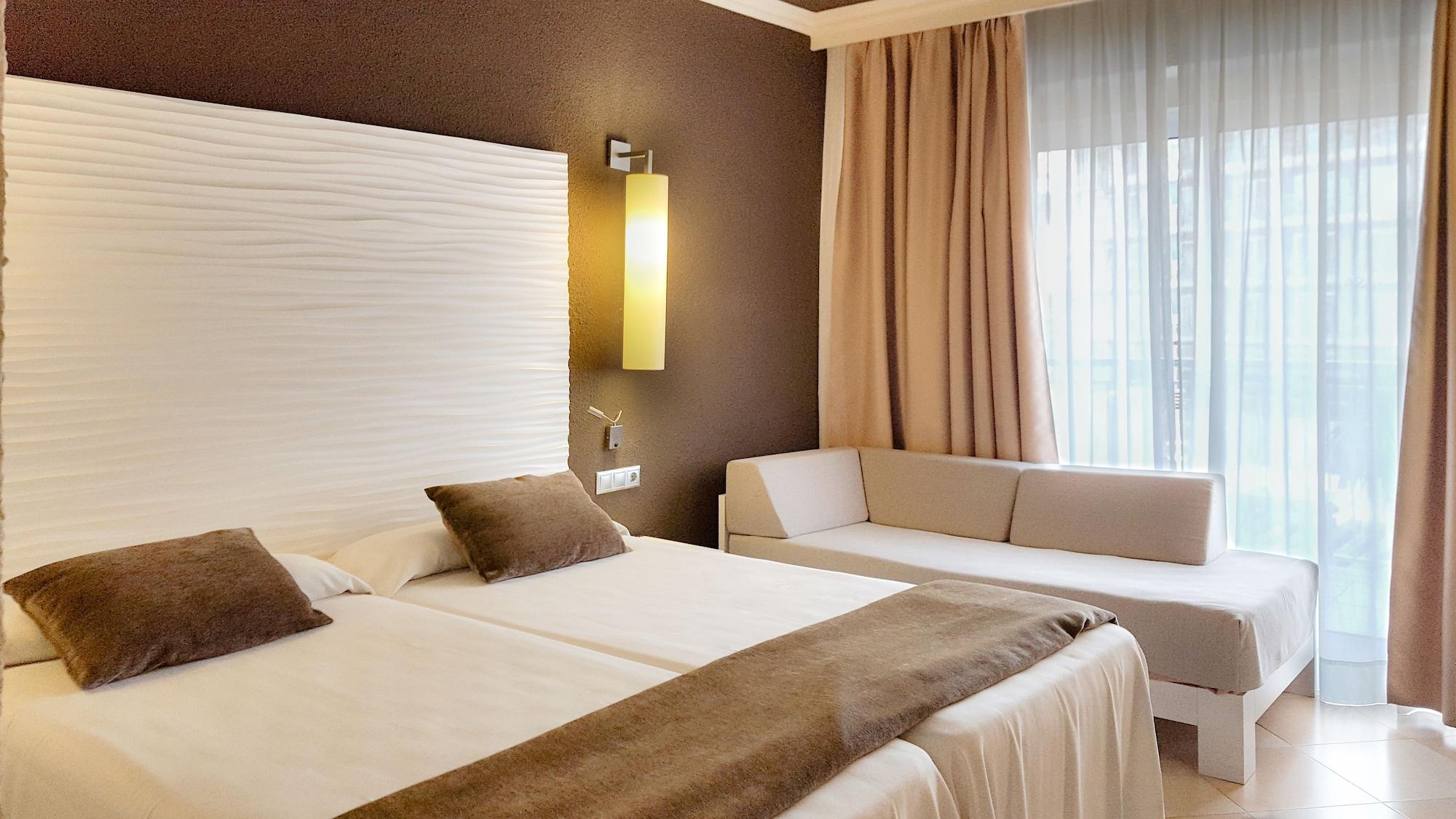 Hotel Augustus 4*